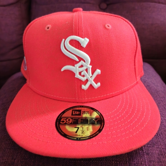 New Chicago Whitesox hat 7.5 fitted  Red, Darkish pinkish - Picture 1 of 5